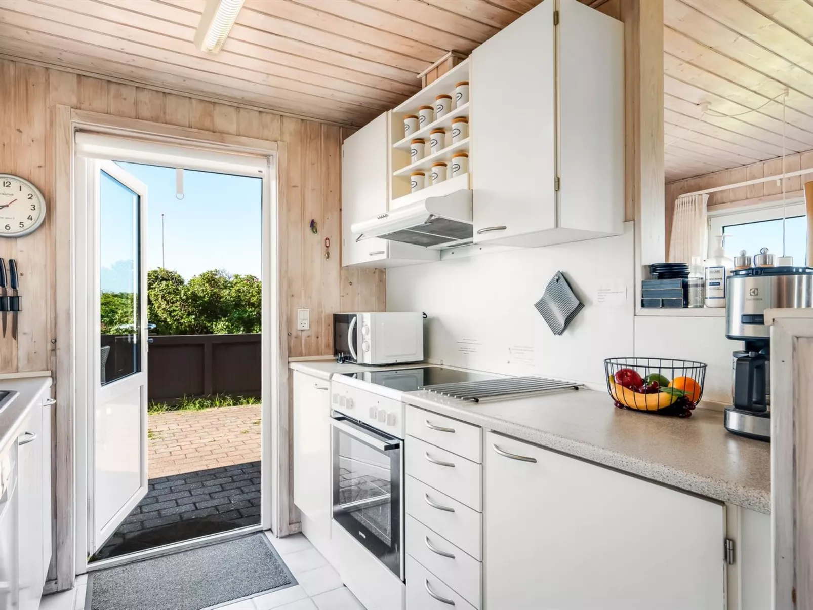 "Loryleimis" - 300m from the sea-Binnen