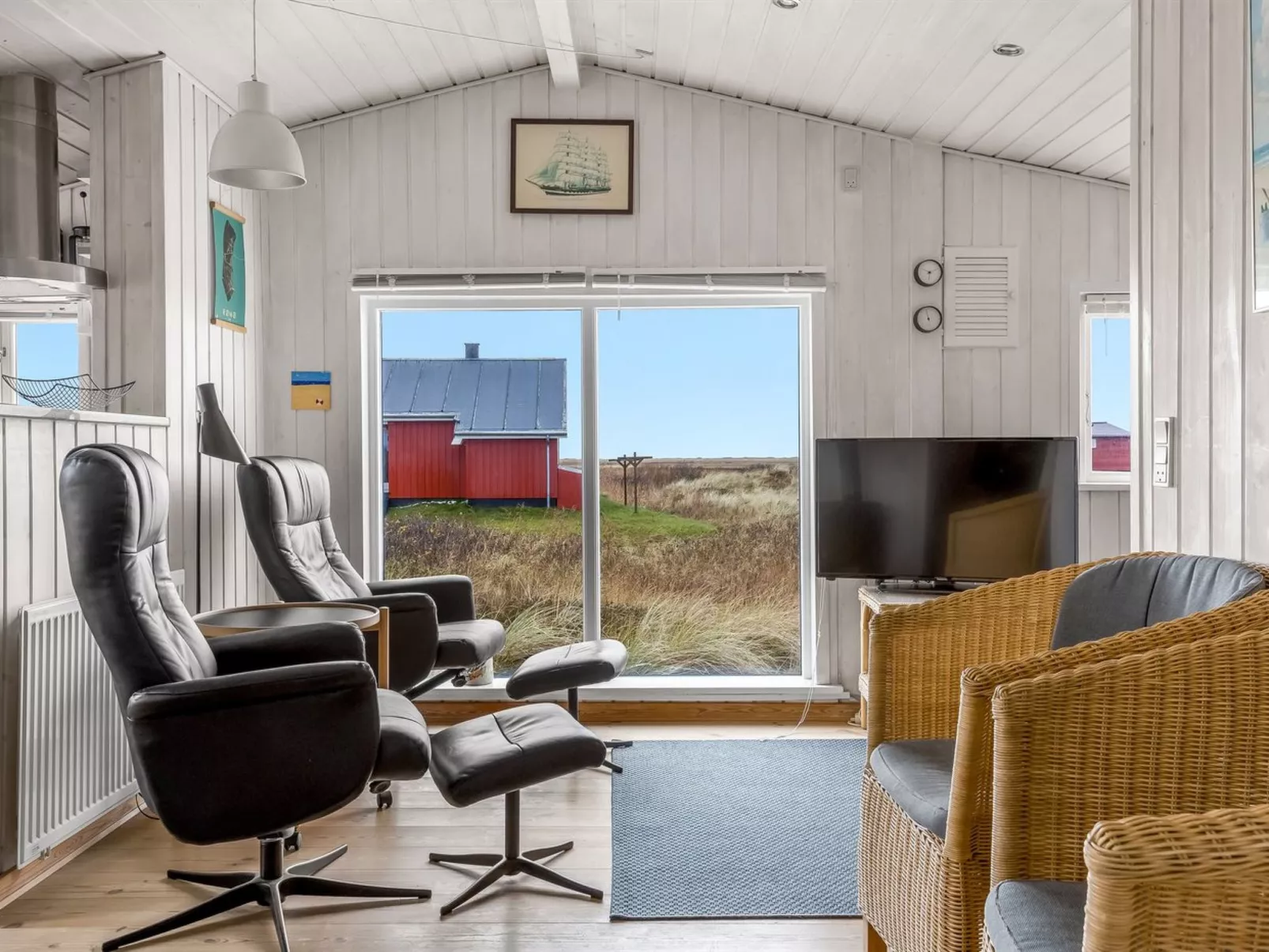 "Mortensen" - 350m from the sea-Binnen