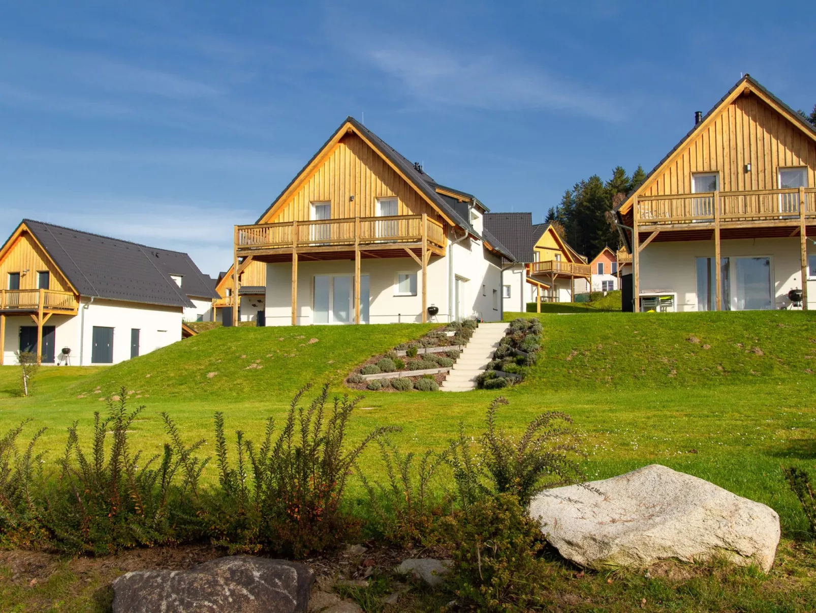 Lakeside Village 39-Buiten