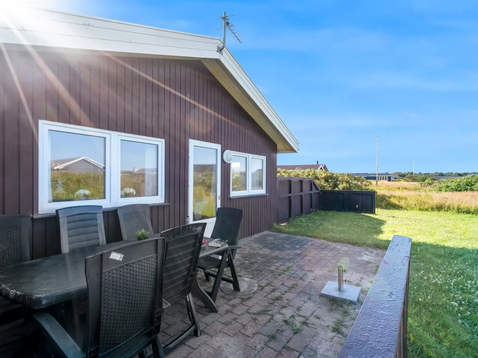 "Loryleimis" - 300m from the sea-Buiten