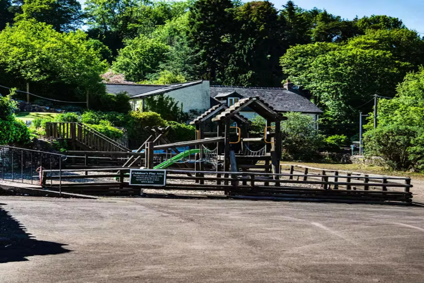 River Wye Lodge-Tuinen zomer