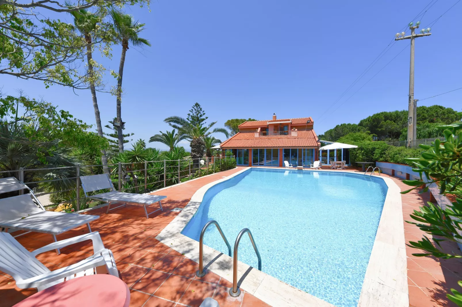 Villa Vella mit Privatpool-Zwembad