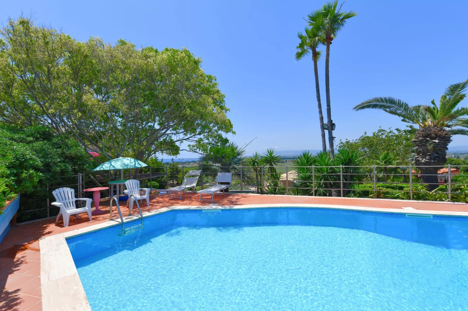 Villa Vella mit Privatpool-Zwembad