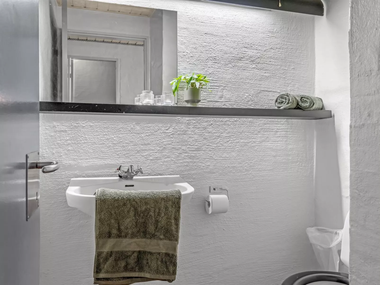 "Edisa" - 50m from the sea-Binnen