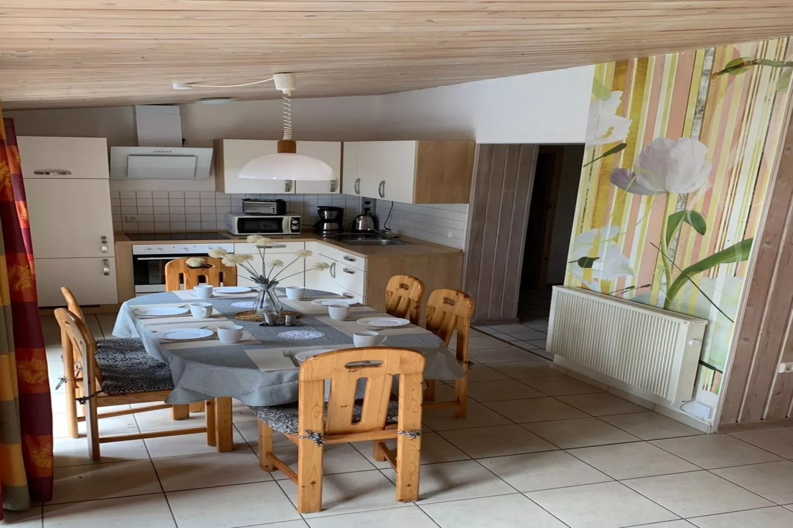 Kormoran 12-Eetkamer