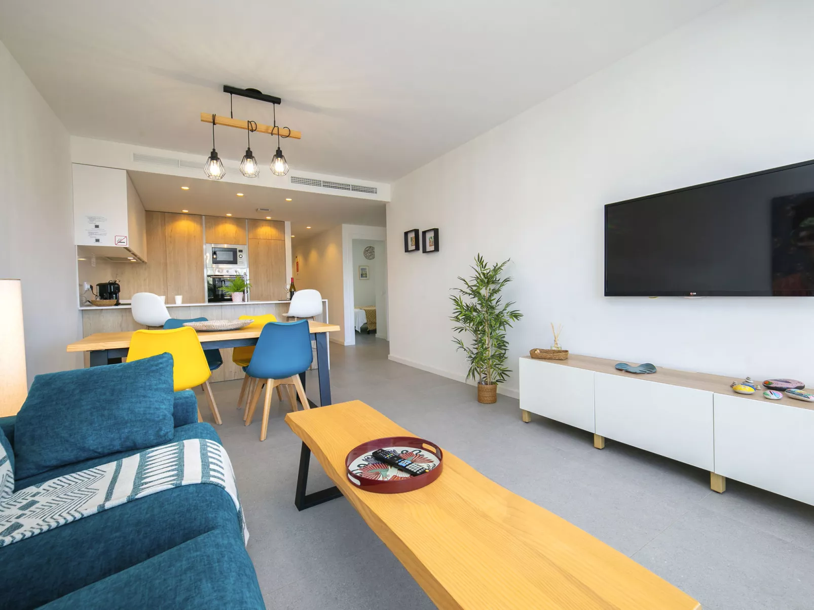 Bolnou Blue Sea-Binnen