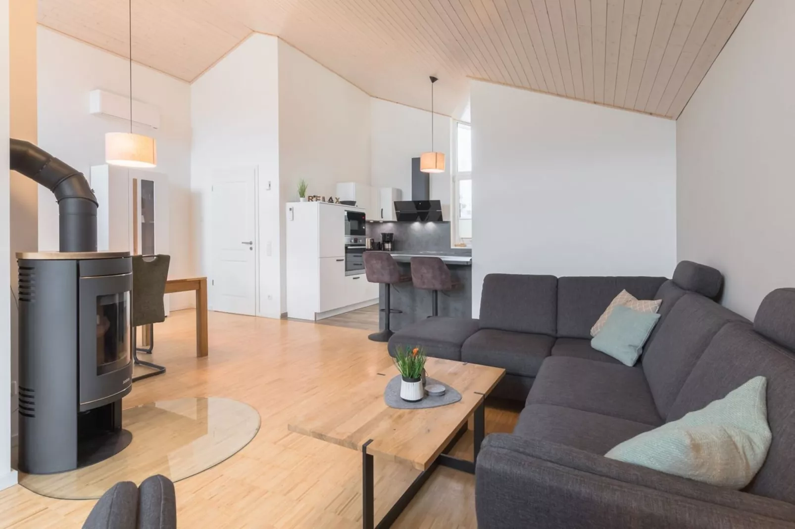 FH Seeschwalbe 330-Woonkamer