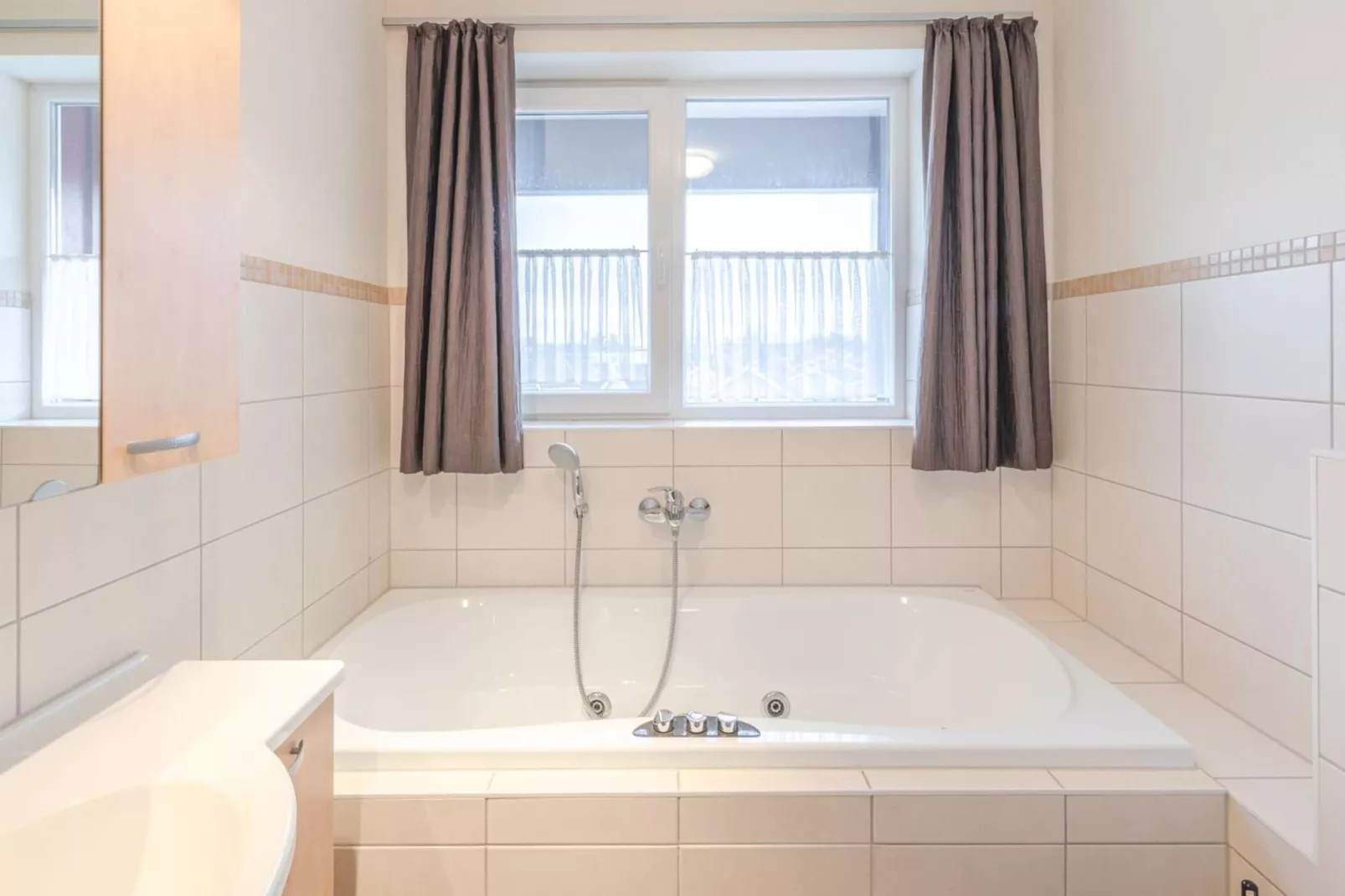 Kapitänsdeck 6 Pers 526-Badkamer