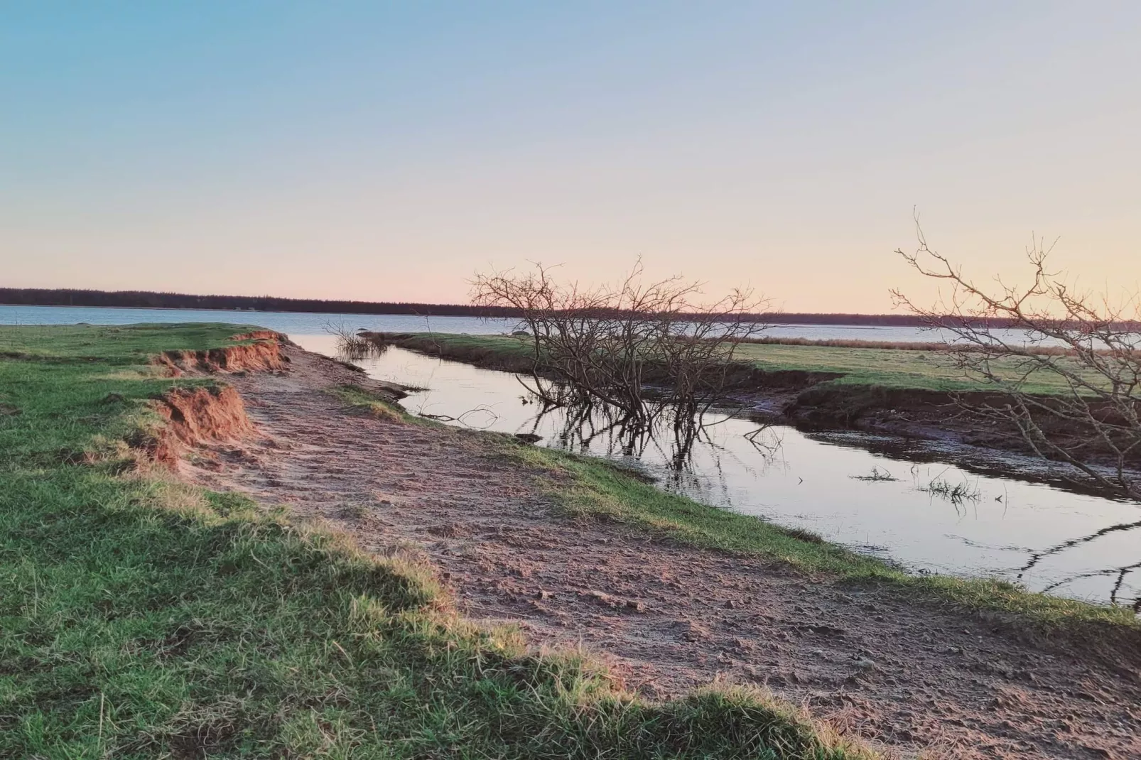 Gezellige Blokhut Toevluchtsoord-By Traum-Waterzicht