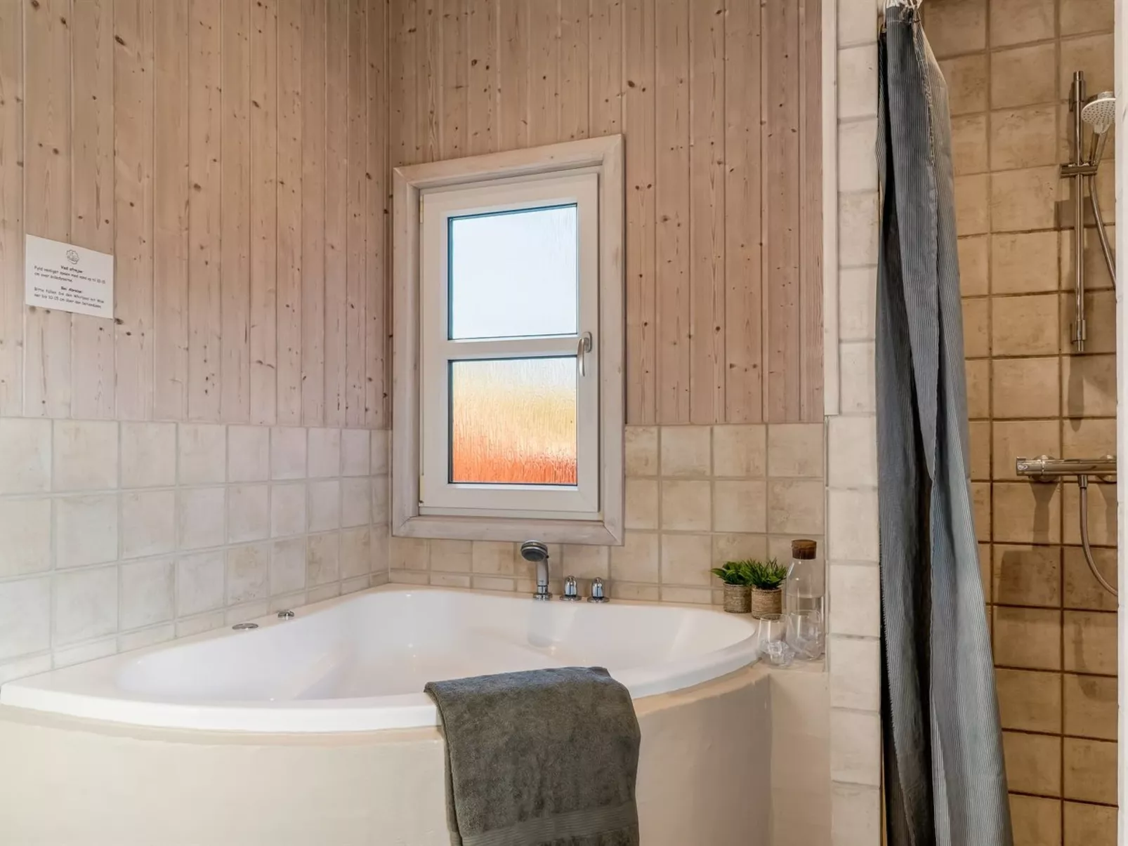 "Ludviga" - 400m from the sea-Binnen