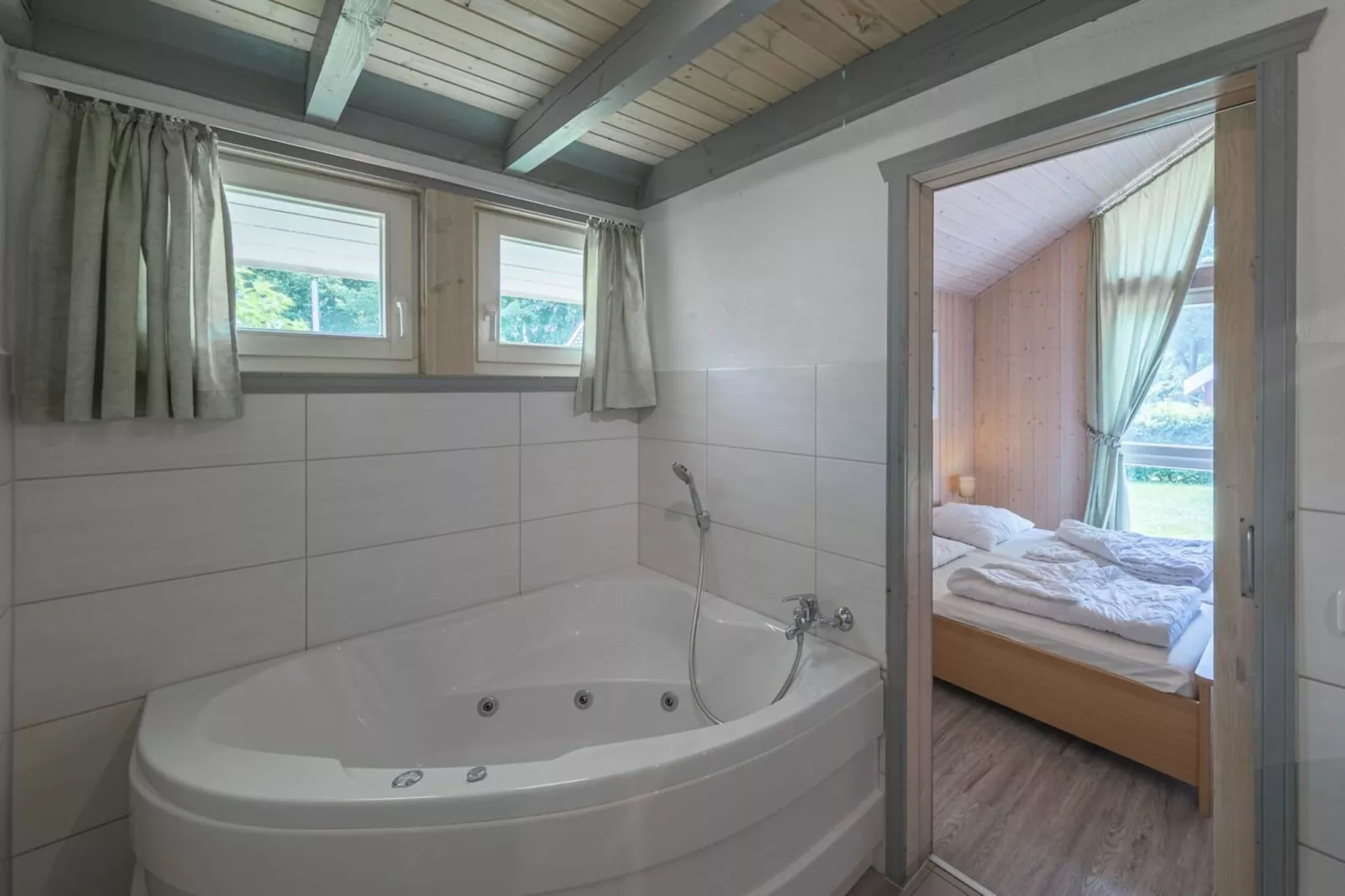 Kranich 244-Badkamer