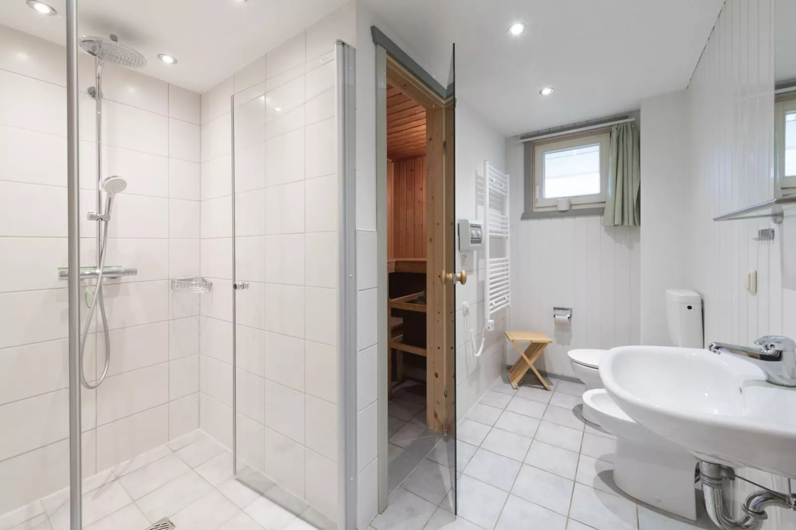 Kranich 243-Badkamer