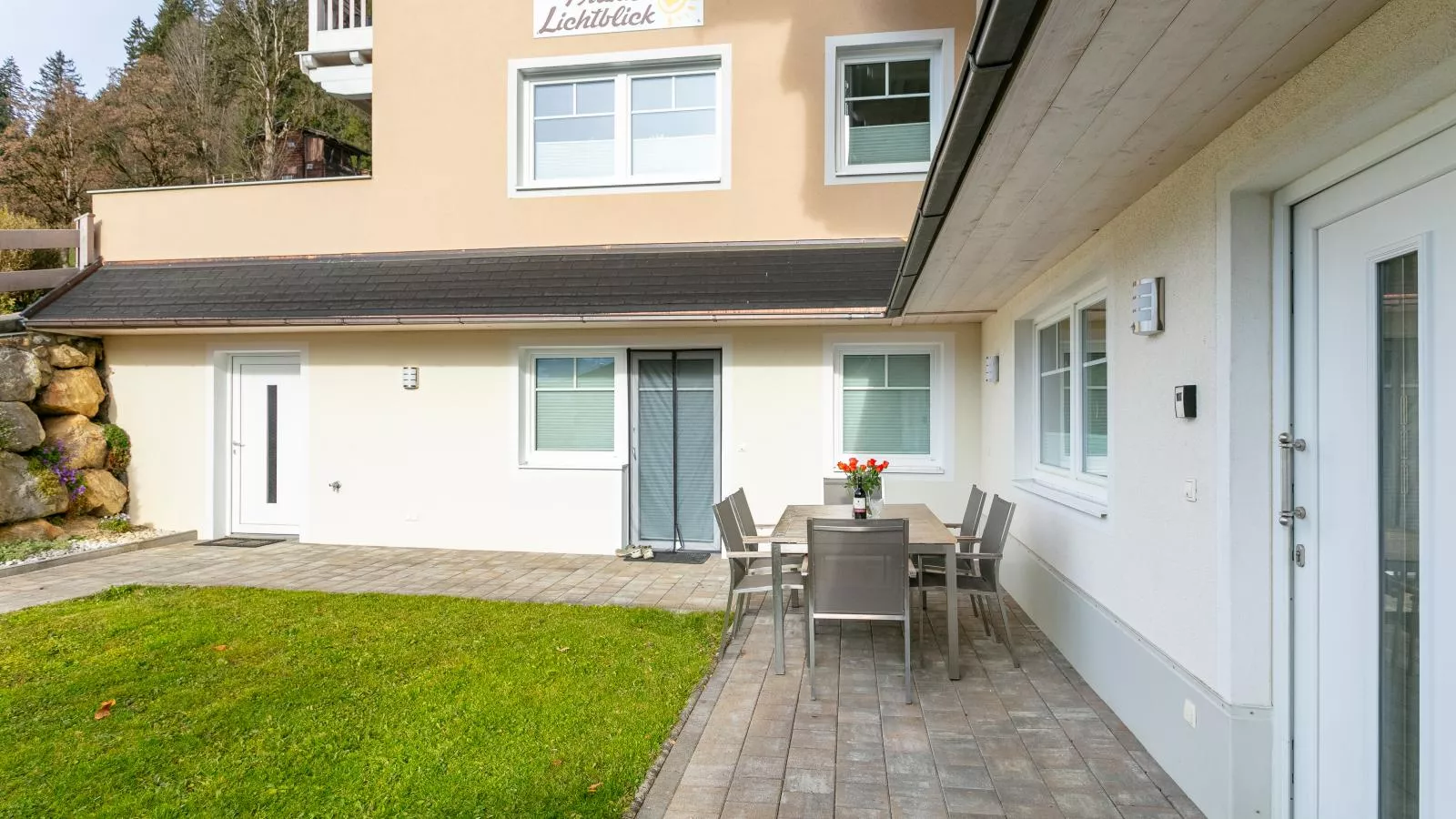 Lichtblick-Buitenkant zomer