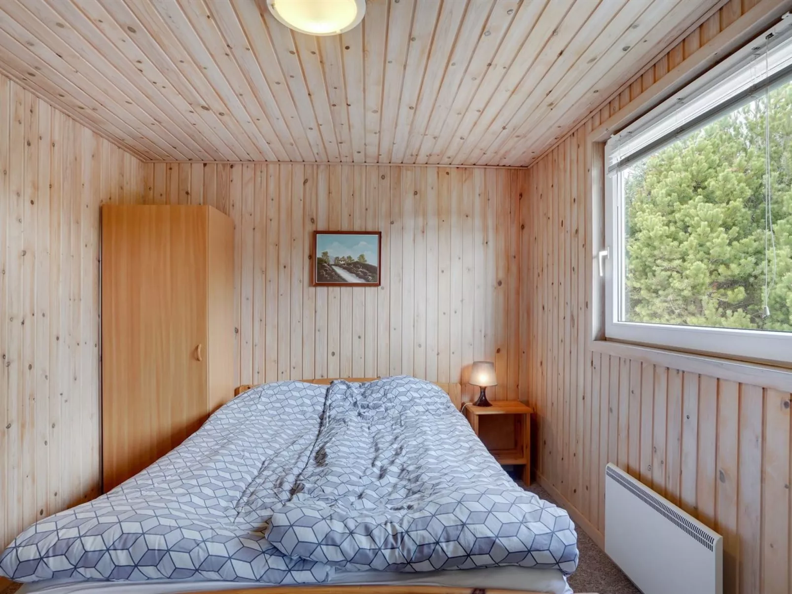 "Asmir" - 1.1km from the sea-Binnen