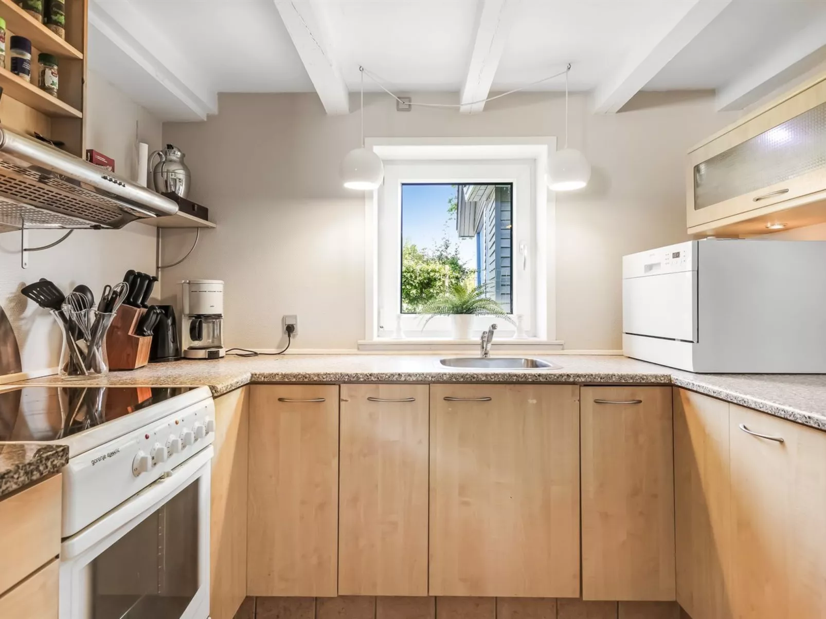 "Veronica" - 700m from the sea-Binnen