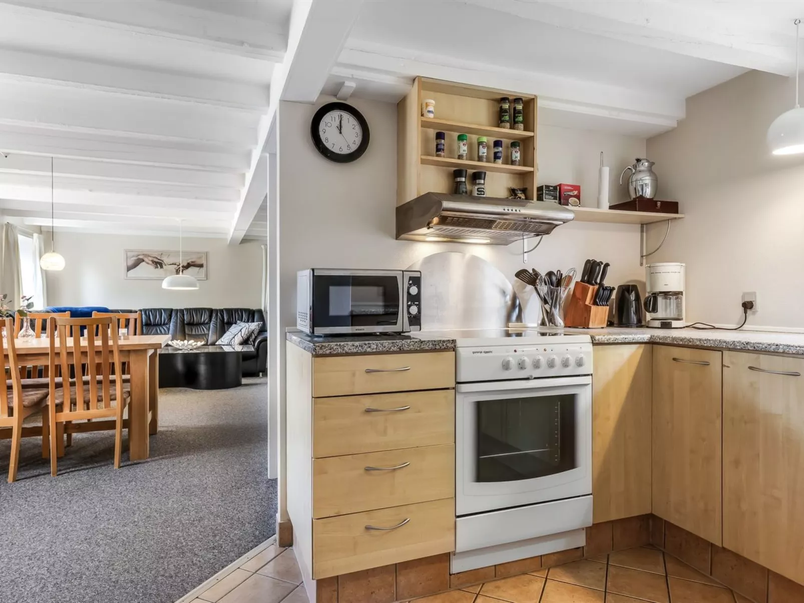 "Veronica" - 700m from the sea-Binnen