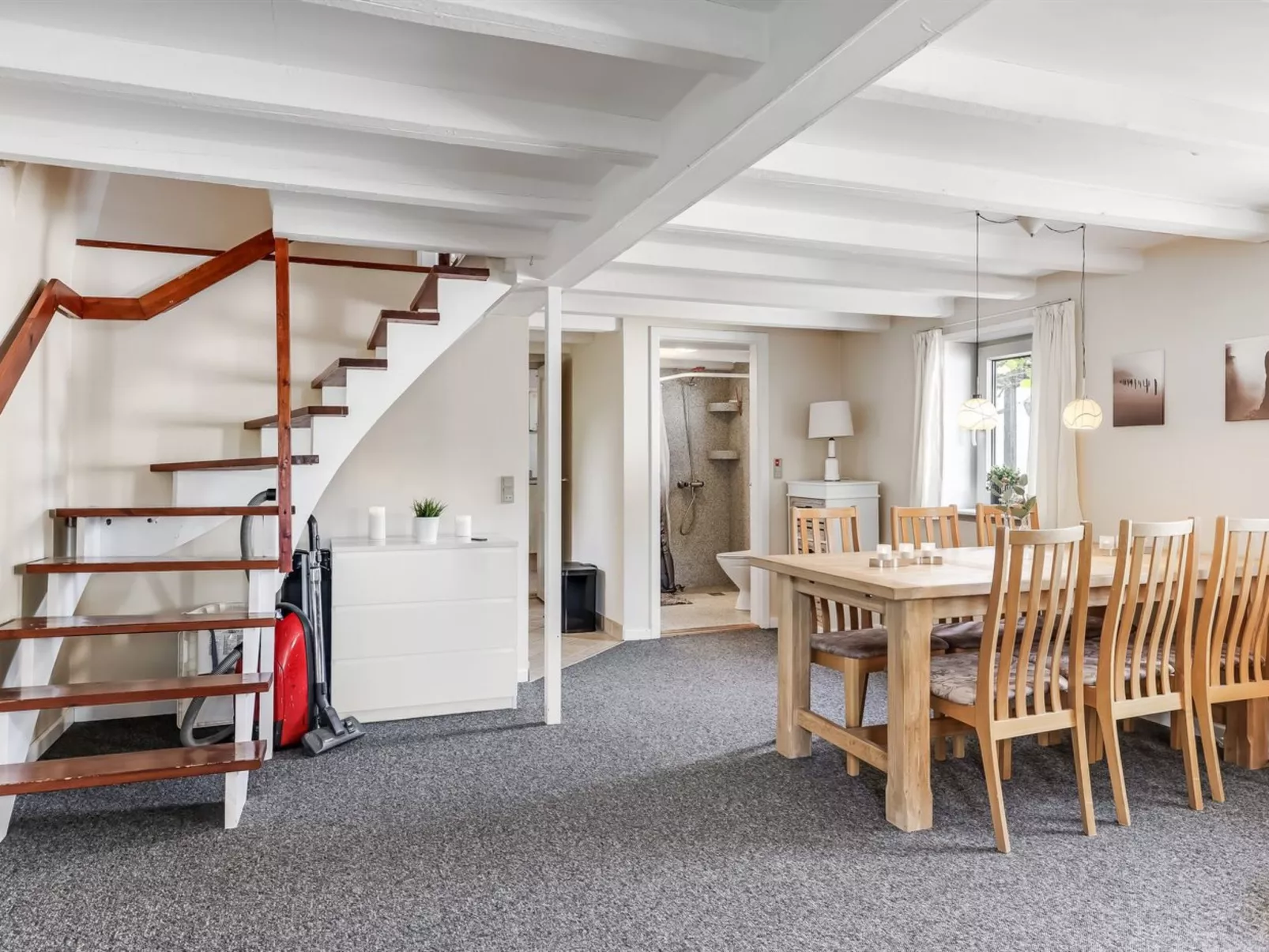 "Veronica" - 700m from the sea-Binnen