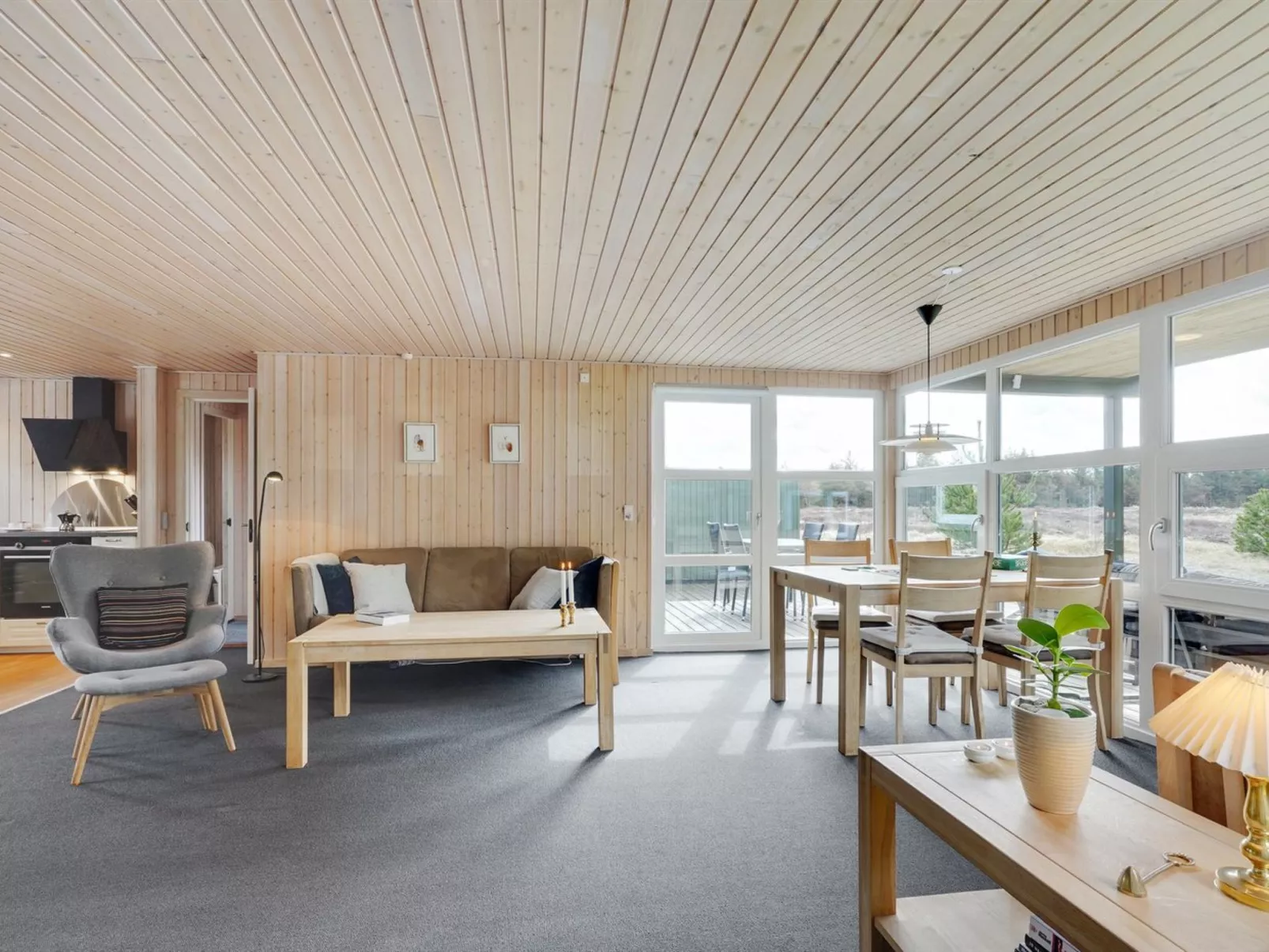 "Asmir" - 1.1km from the sea-Binnen