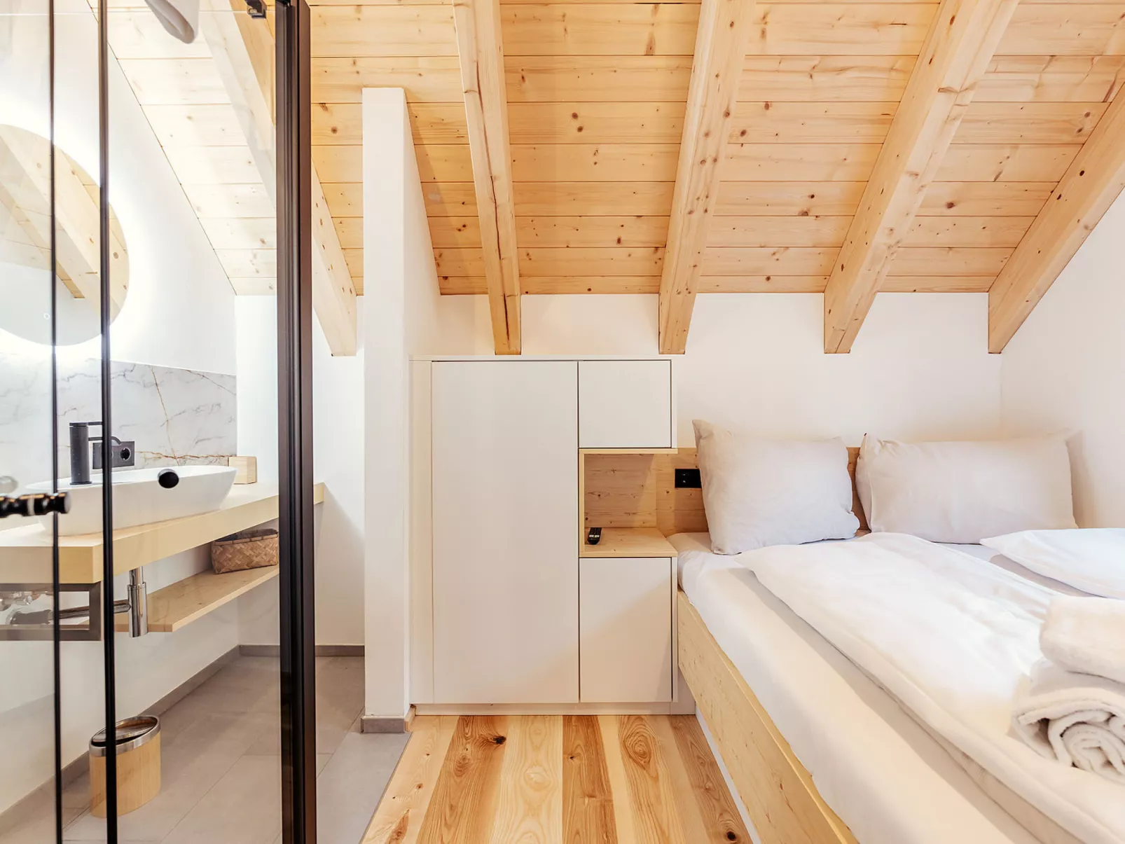 Chalet Nr. 4 mit 2 Schlafzimmern und Sauna-Binnen