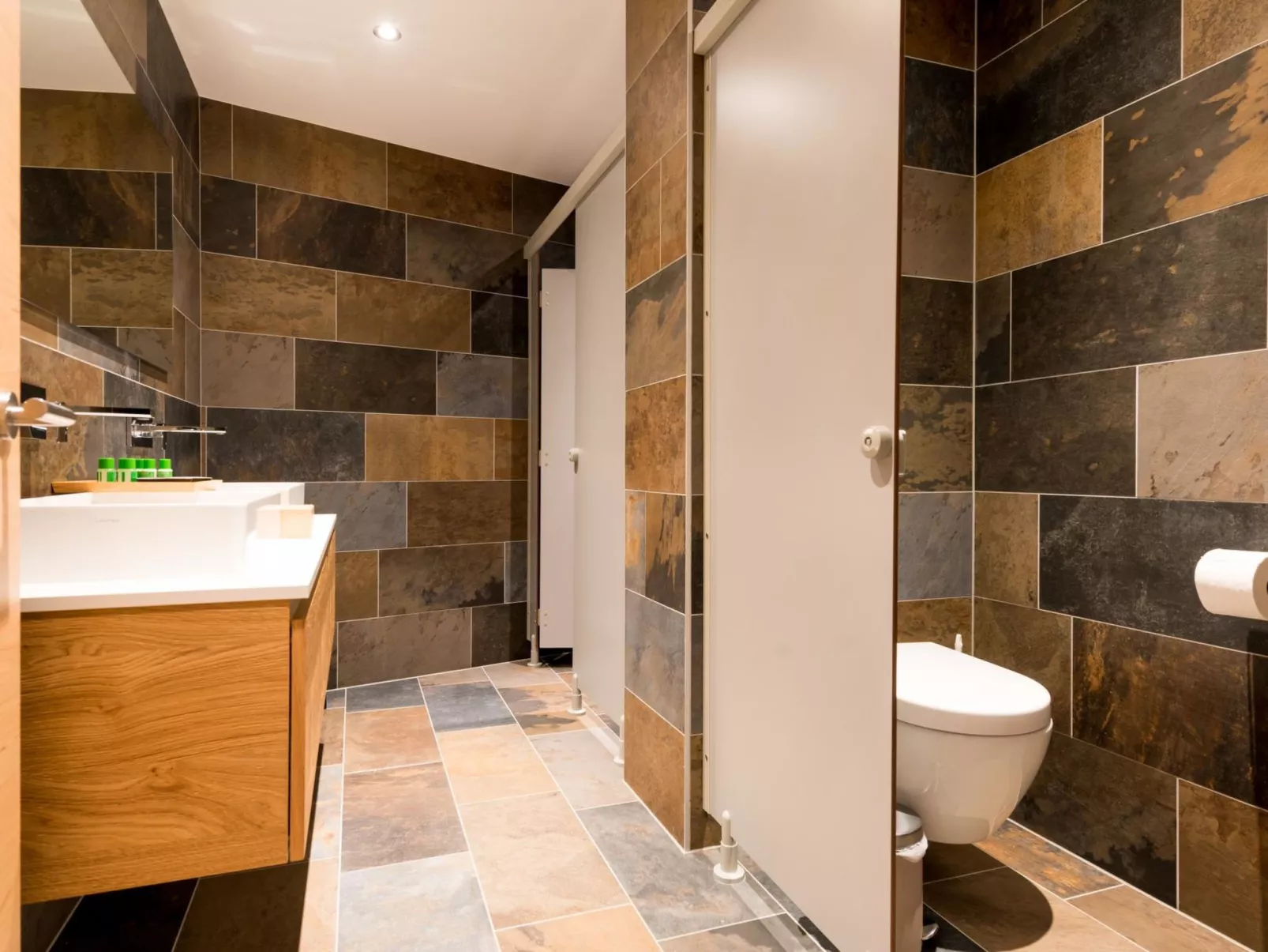 Montela Pavillon - Holiday Stay-Binnen