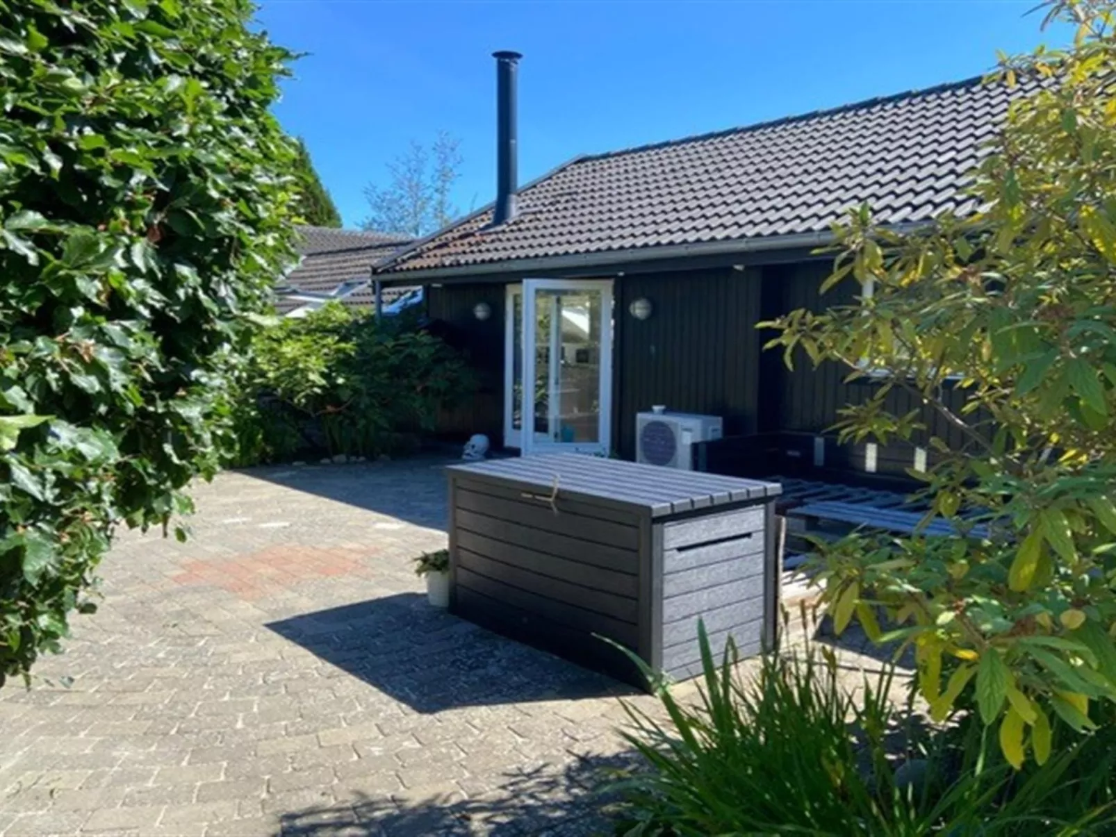 "Hughe" - 1.3km from the sea-Buiten