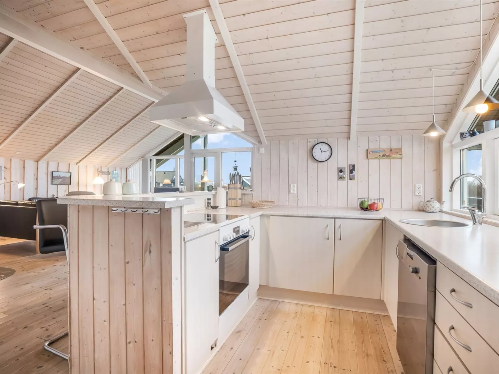 "Bryngeir" - 100m from the sea