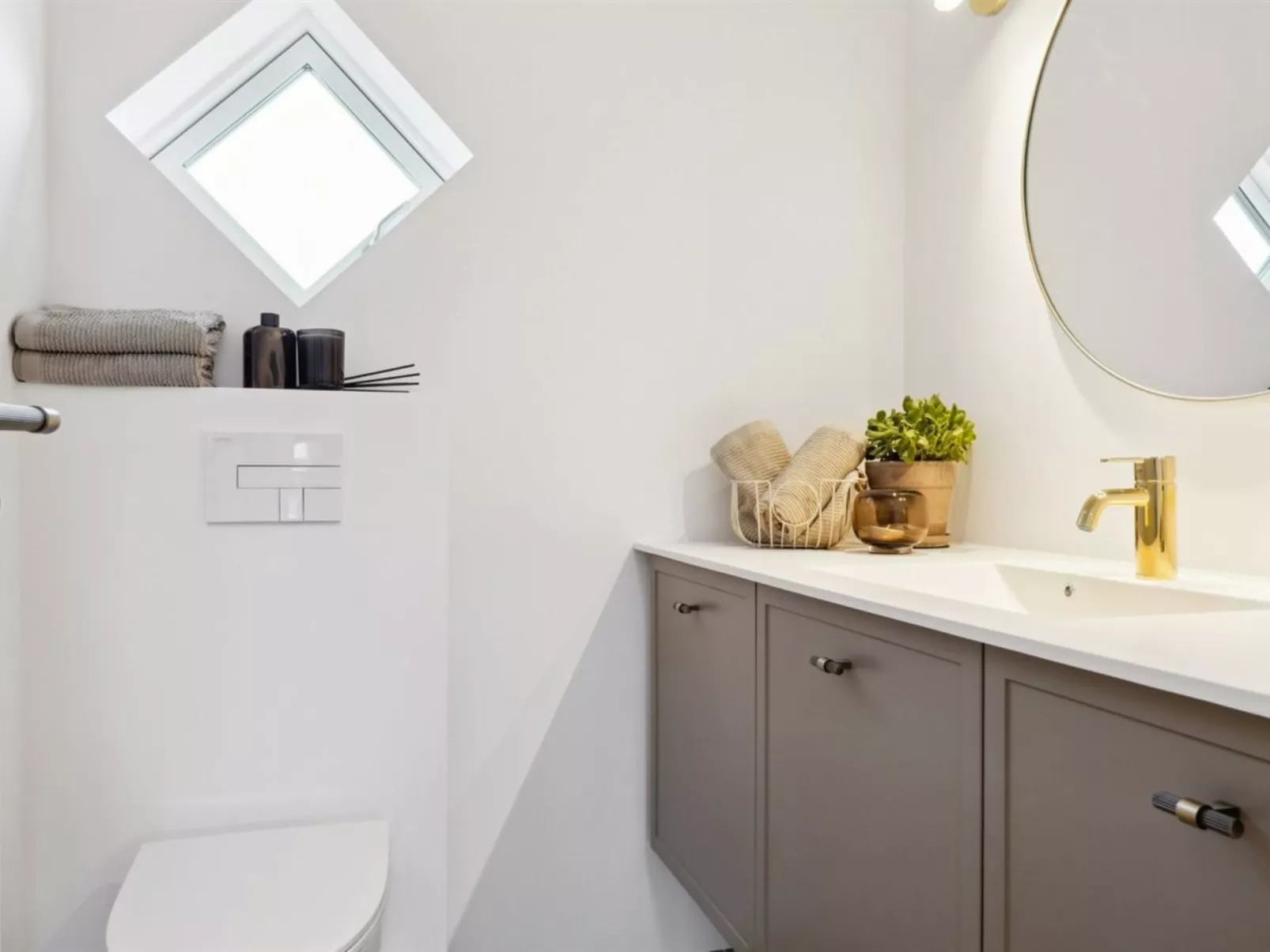 "Eida" - 500m from the sea-Binnen