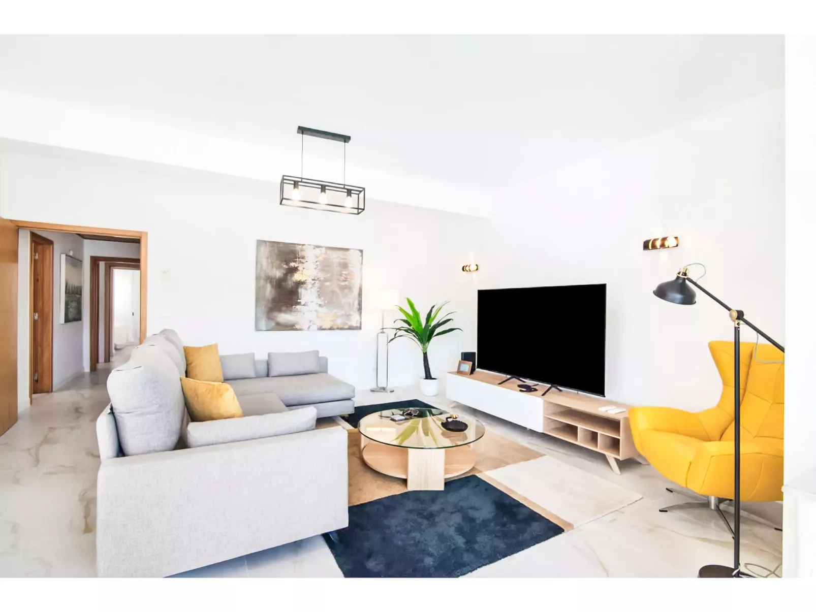 W Marina - Sunny Way-Binnen