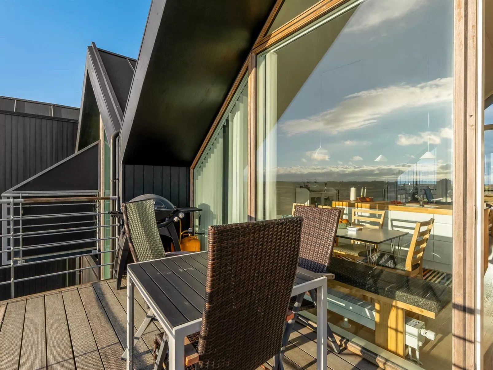 "Saxi" - 650m from the sea-Buiten