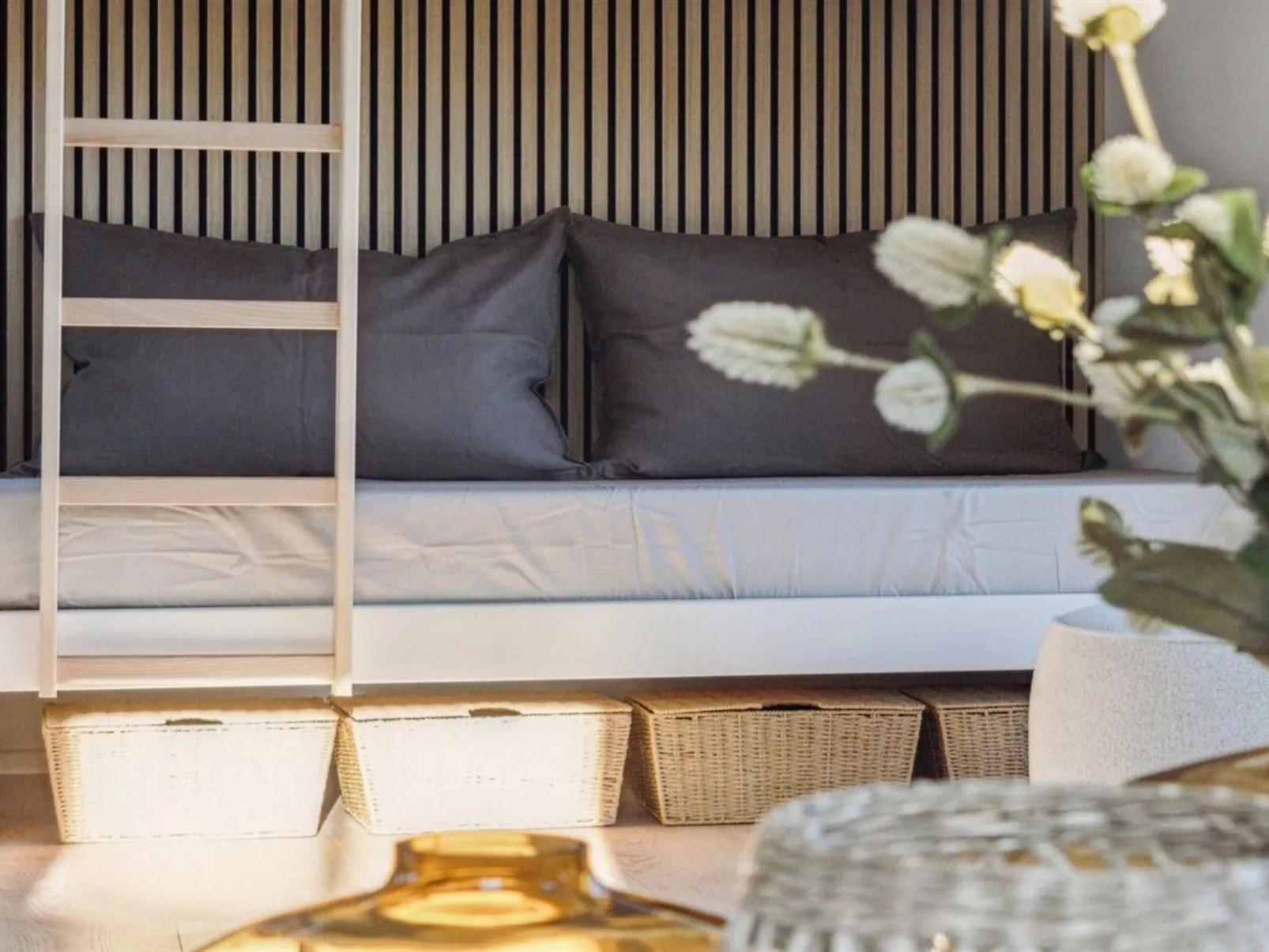 "Eida" - 500m from the sea-Binnen