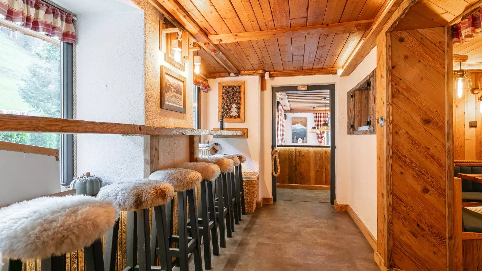 Bergzeit Hollersbach XL-Eetkamer