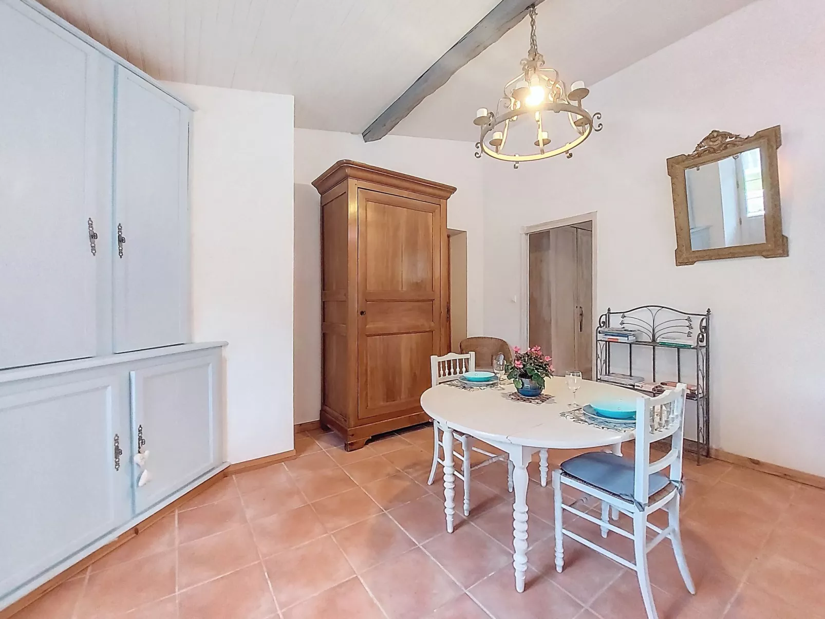 Le Four à Chaux-Binnen