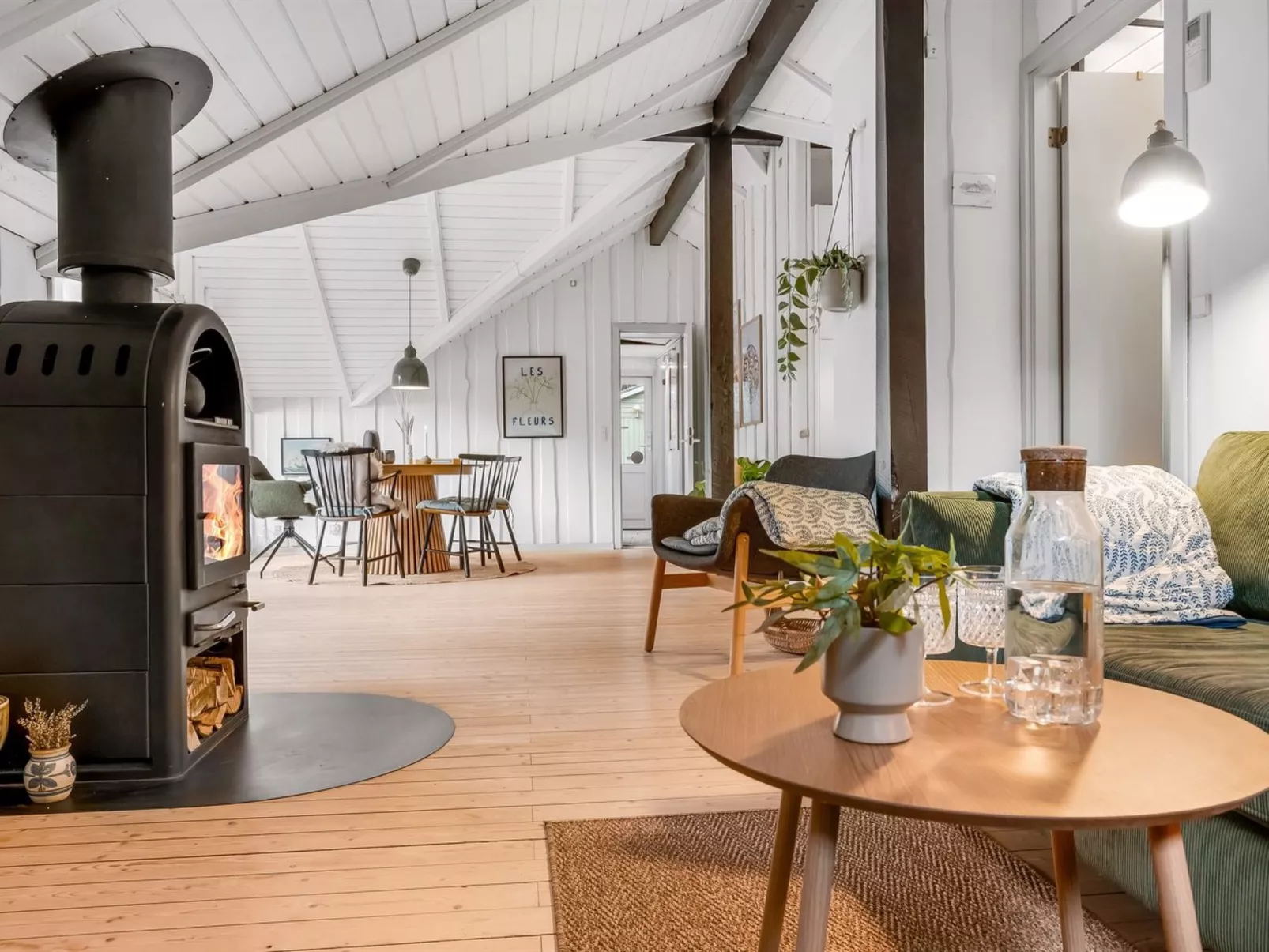 "Ejla" - 600m from the sea-Binnen