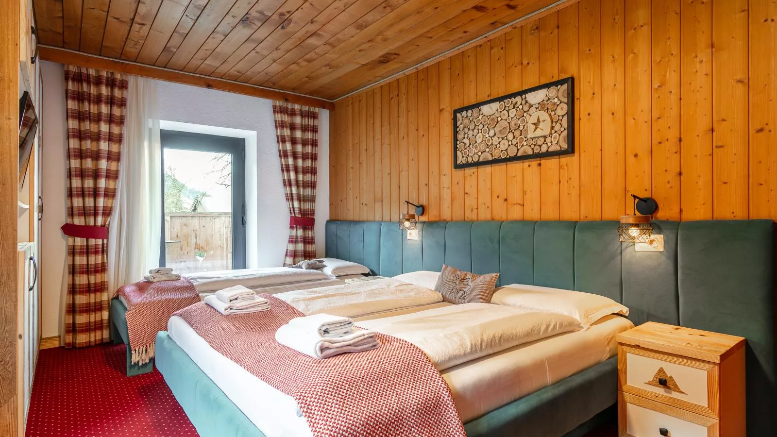 Bergzeit Hollersbach L-Slaapkamer