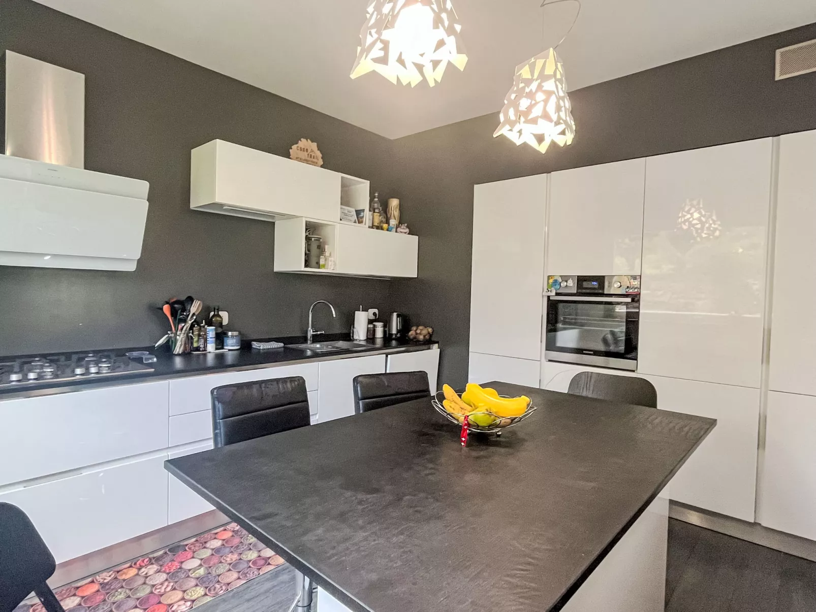 Le radici dell´ulivo-Binnen