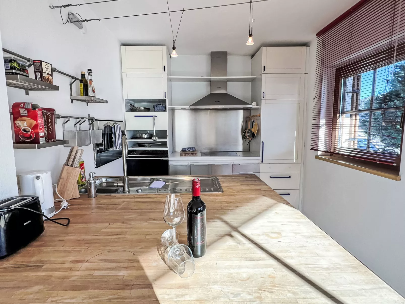 Blauer Elefant-Binnen