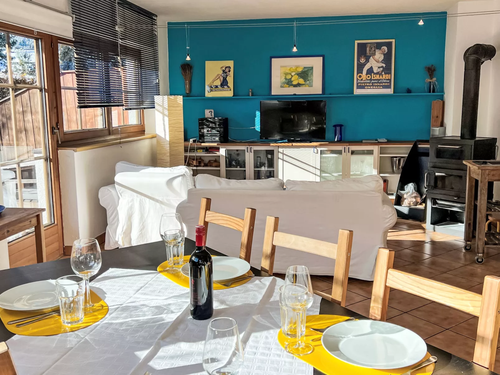 Blauer Elefant-Binnen