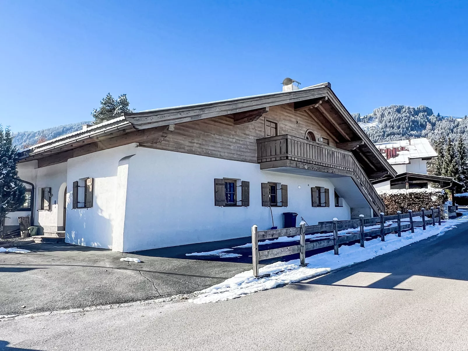 Blauer Elefant-Buiten