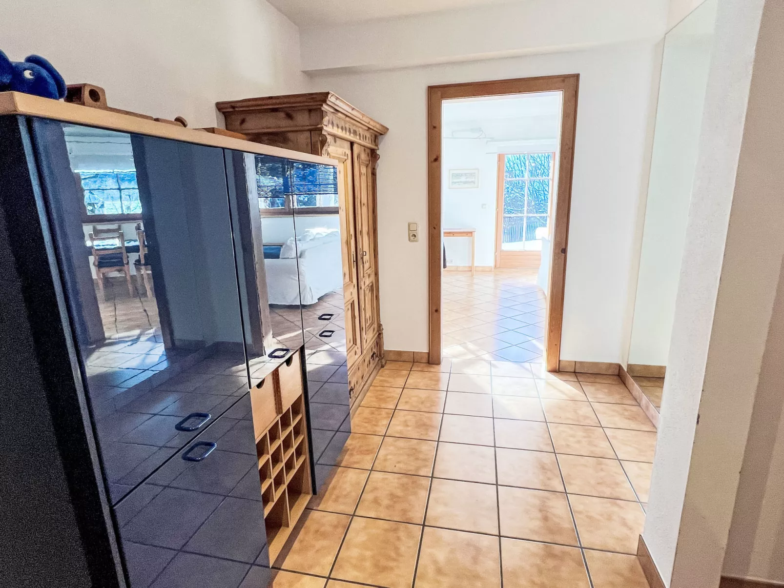 Blauer Elefant-Binnen