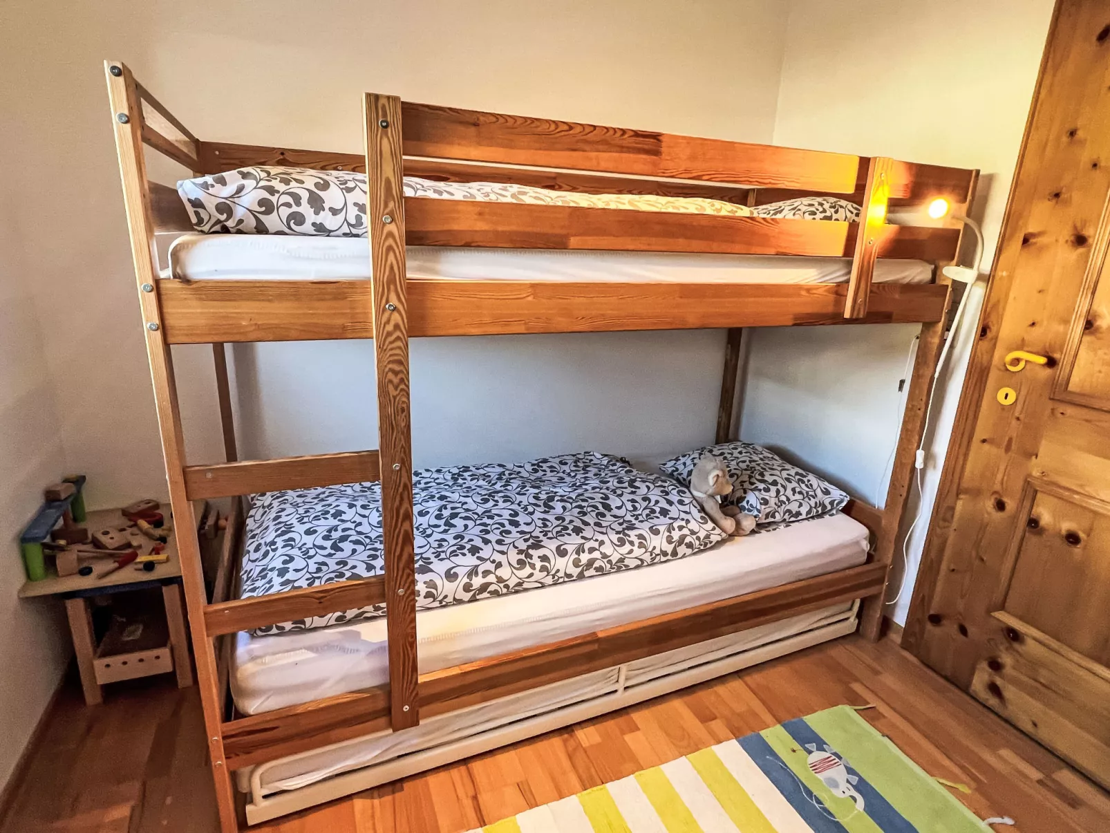 Blauer Elefant-Binnen