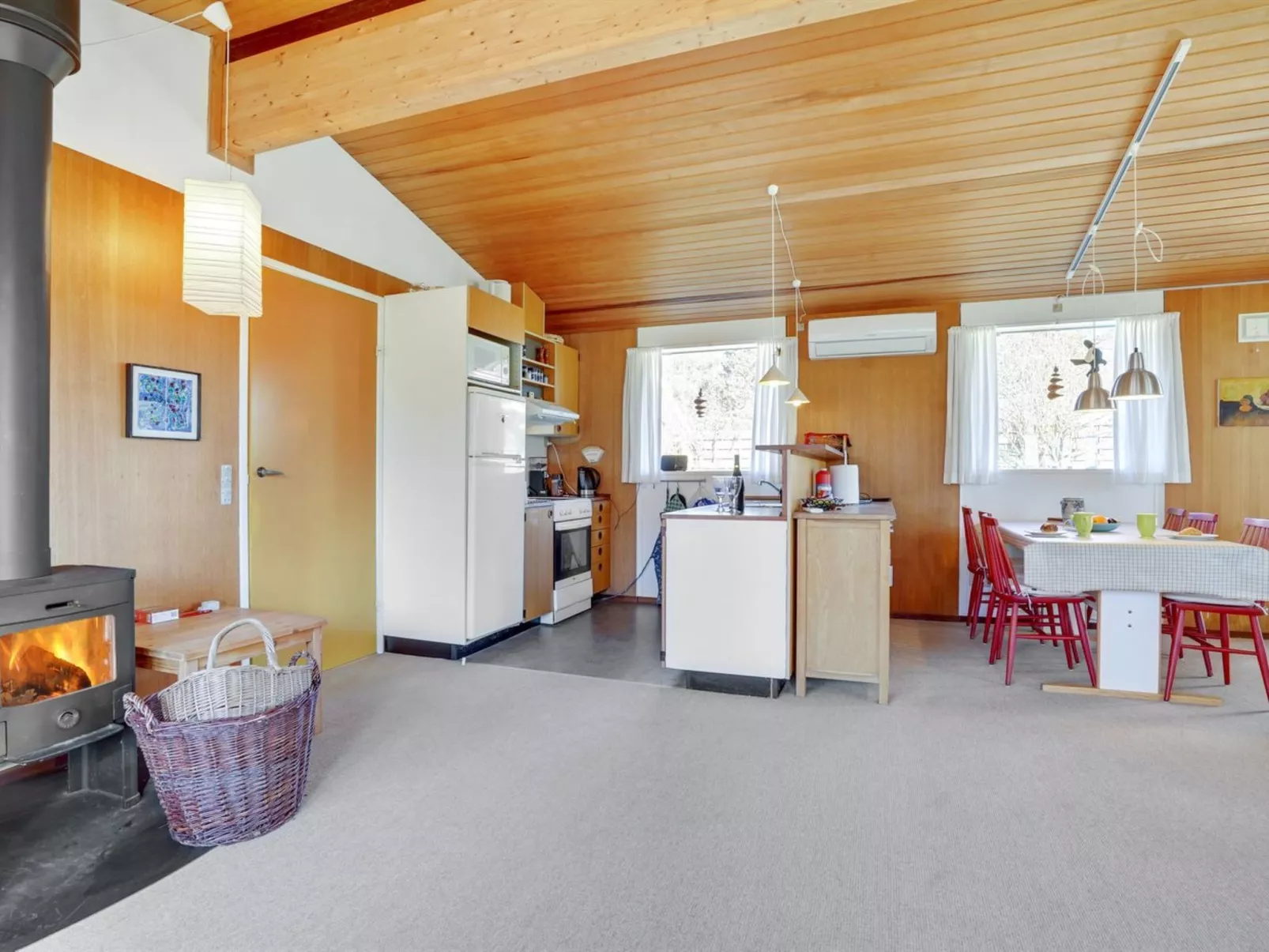 "Odstanus" - 575m from the sea-Binnen