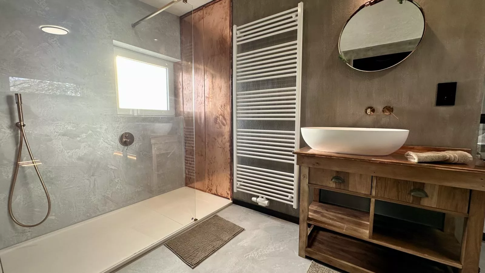 Chez Brigitte-Badkamer