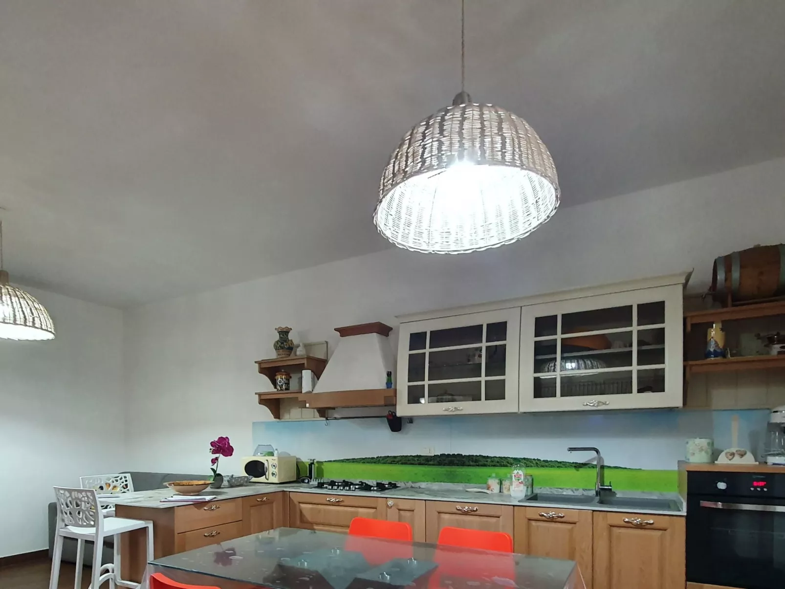 Scrusciu do vientu-Binnen