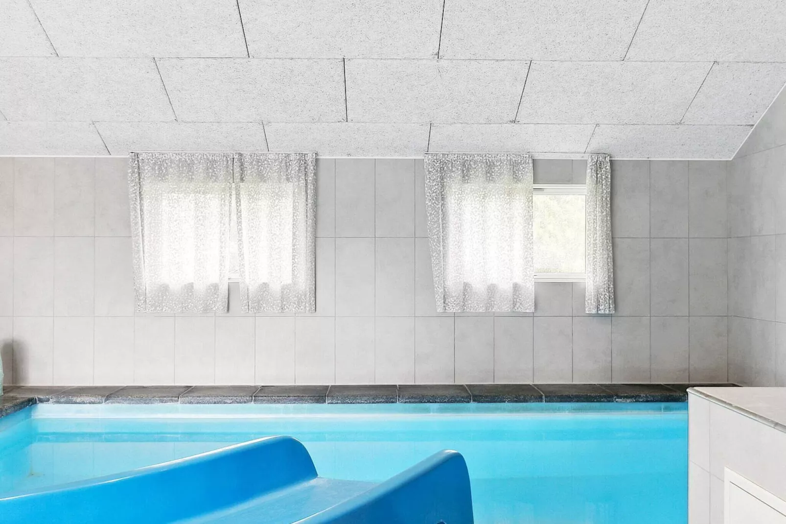 14 persoons vakantie huis in Idestrup-Zwembad