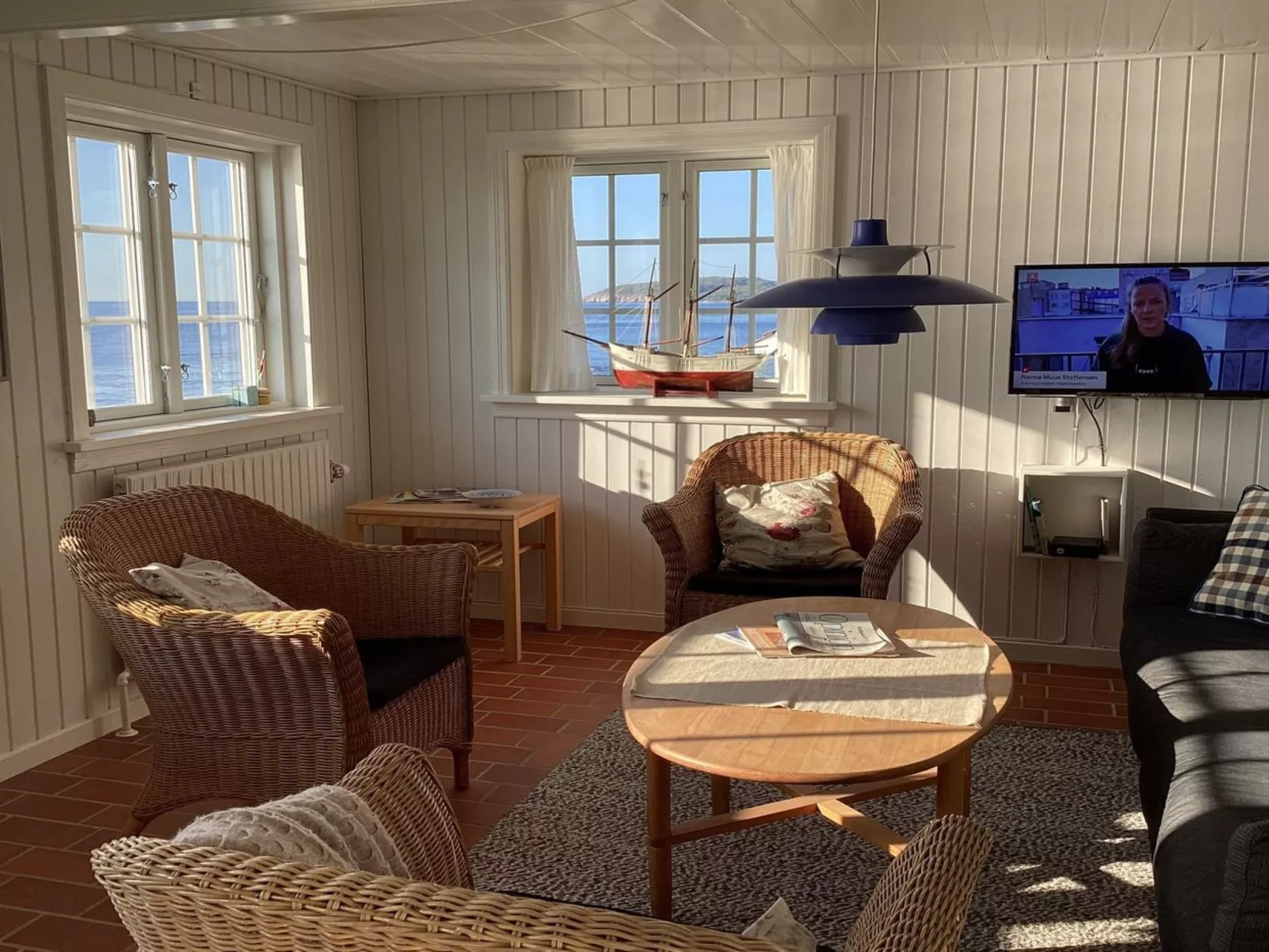 "Asgot" - 15m from the sea-Binnen