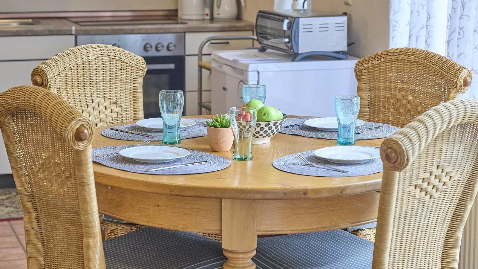 Am Damwildgehege I-Eetkamer