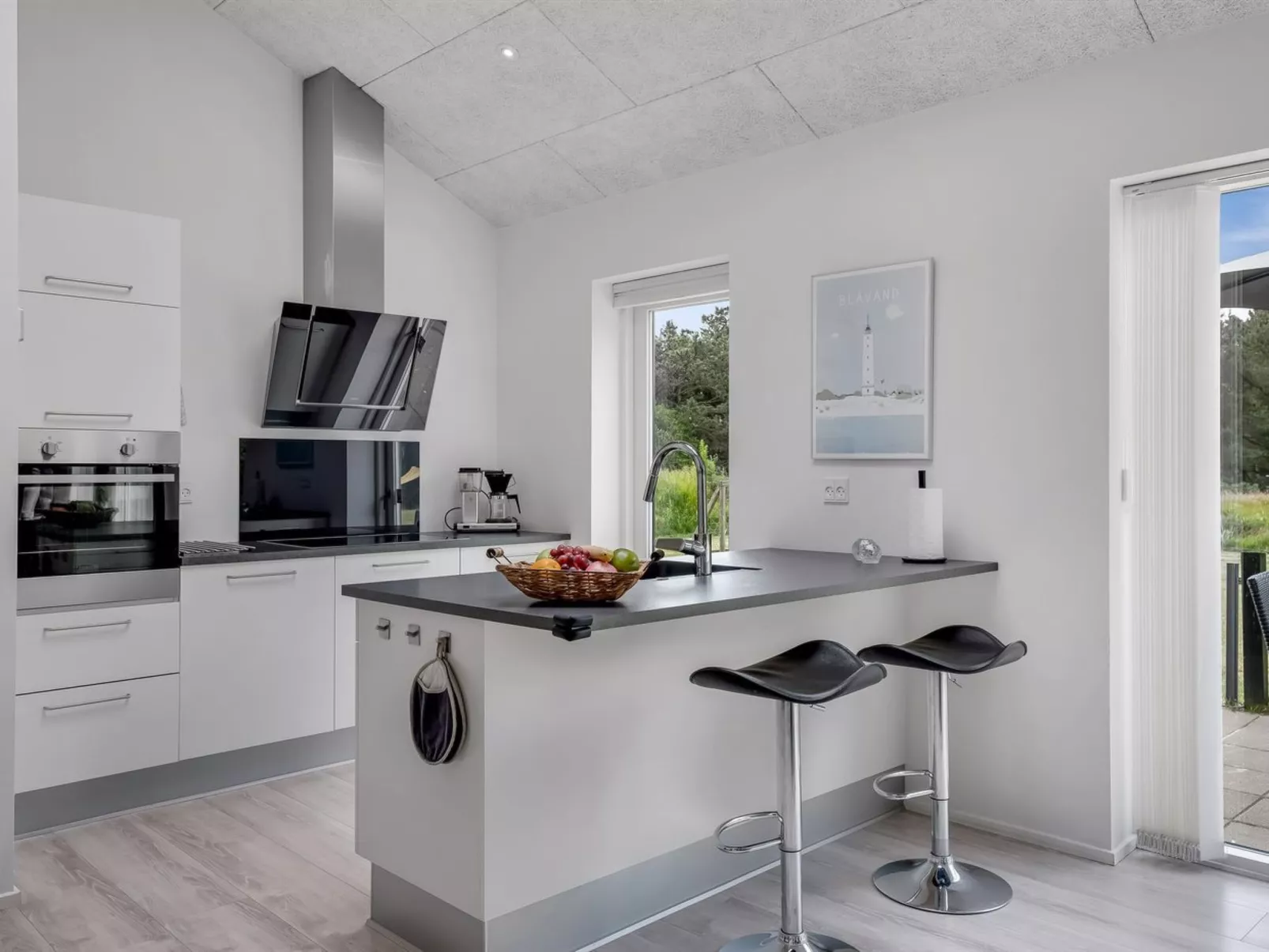 "Jonka" - 2km from the sea-Binnen