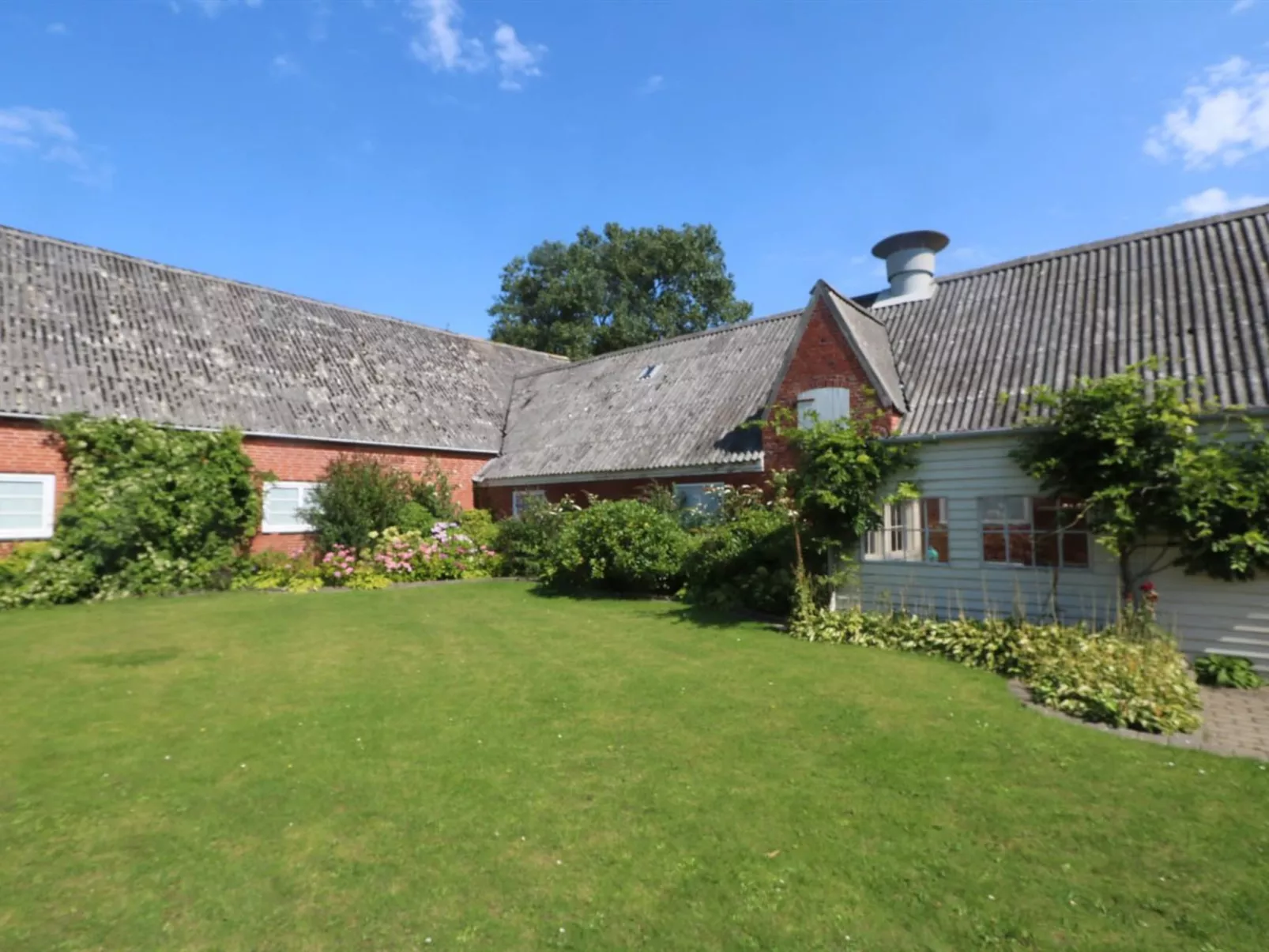 "Brigitte" - 1.3km to the fjord-Buiten