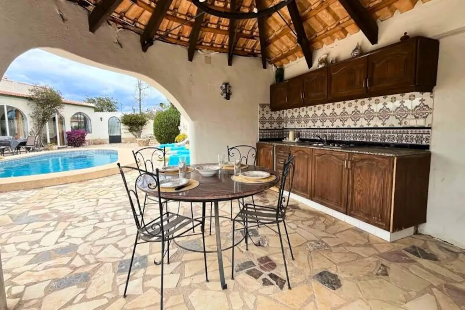 Authentique Finca Espagnole Avec Piscine Priv&eacute;e Et Jardin