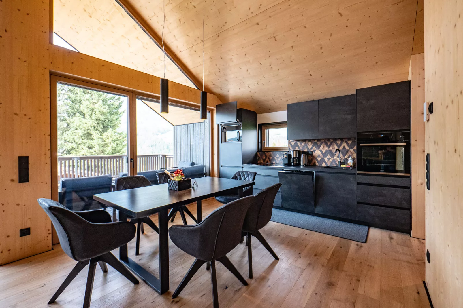 Penthouse in Mieders-Eetkamer